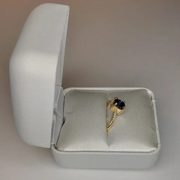 Yellow Gold & Natural Sapphire Ring - 10KT - Picture 3 of 11